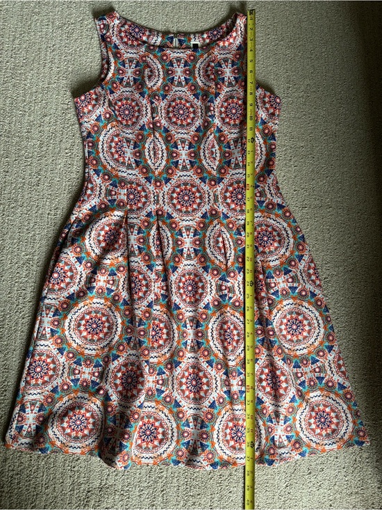 Julian Taylor Dresses & Skirts - Julian Taylor Sleeveless Medallion Print Fit-and-Flare Dress - Multicolor Sz 12